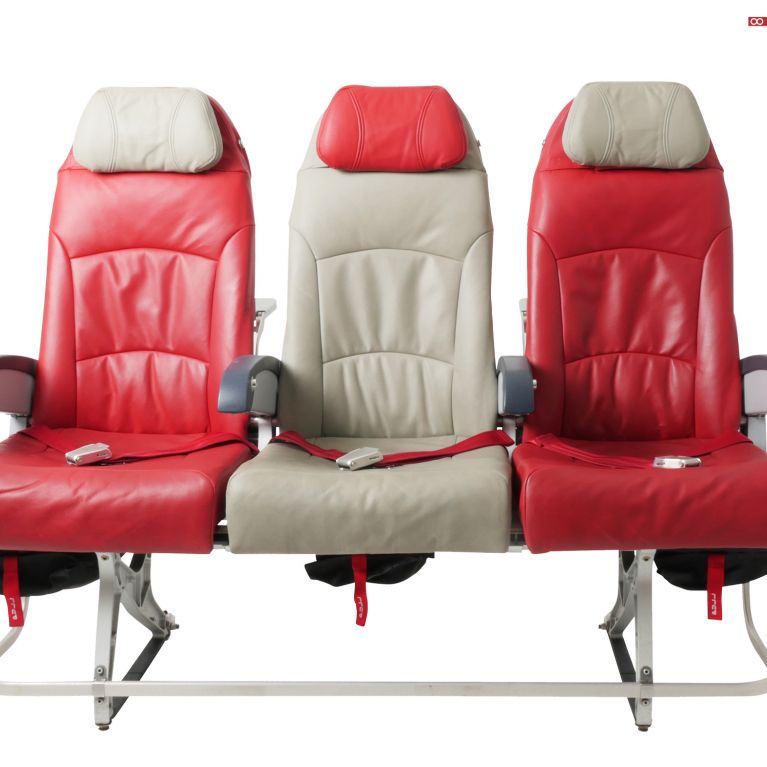 o200463_aircraft-seats_airbus-a330-a340-family_b-e-aerospace_spectrum-1011828-and-1011831-main