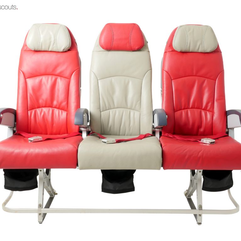 o250726_aircraft-seats_airbus-a330-a340-family_b-e-aerospace_spectrum-1011828-and-1011831-main